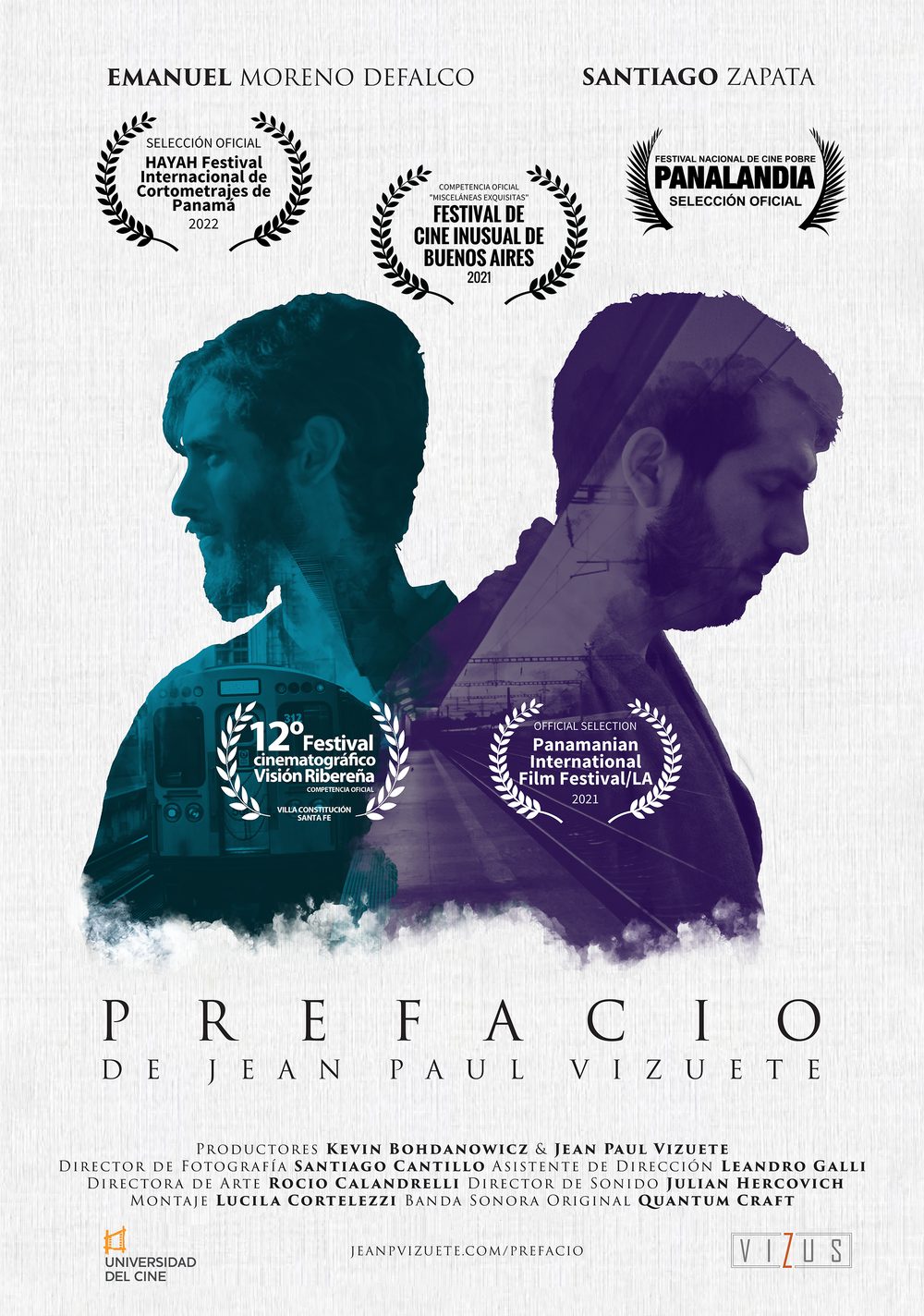 Dos hombres de perfil enfrentados, uno en azul y otro en violeta, sobre fondo oscuro
